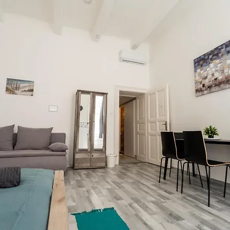 Apartment Seventh Heaven *